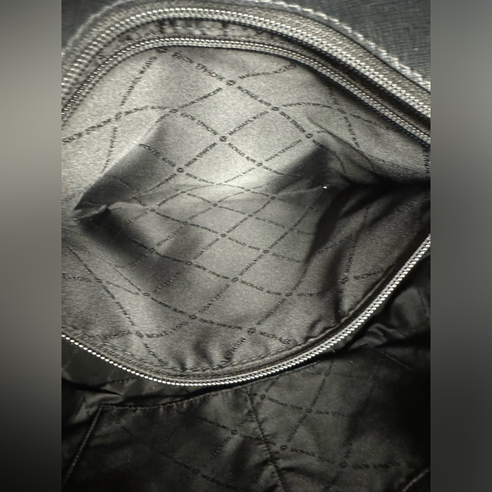 #143 Michael Kors Jet Set Travel Large Top Zip Black Leather Shoulder Tote - Picture 11 of 17